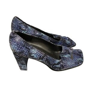 Ann Marino Snakeskin Blue Chunky Open Toe Pumps SZ 7
